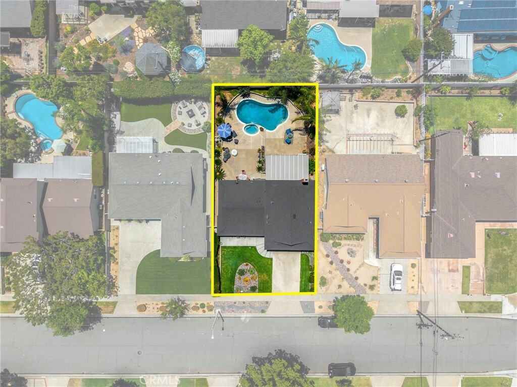 Property Photo: 910 Huggins Avenue CA 92870