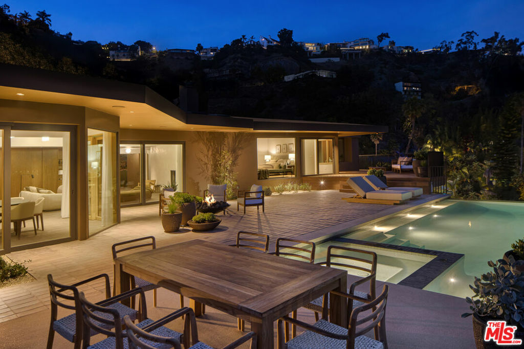 Property Photo:  1849 Rising Glen Road  CA 90069 