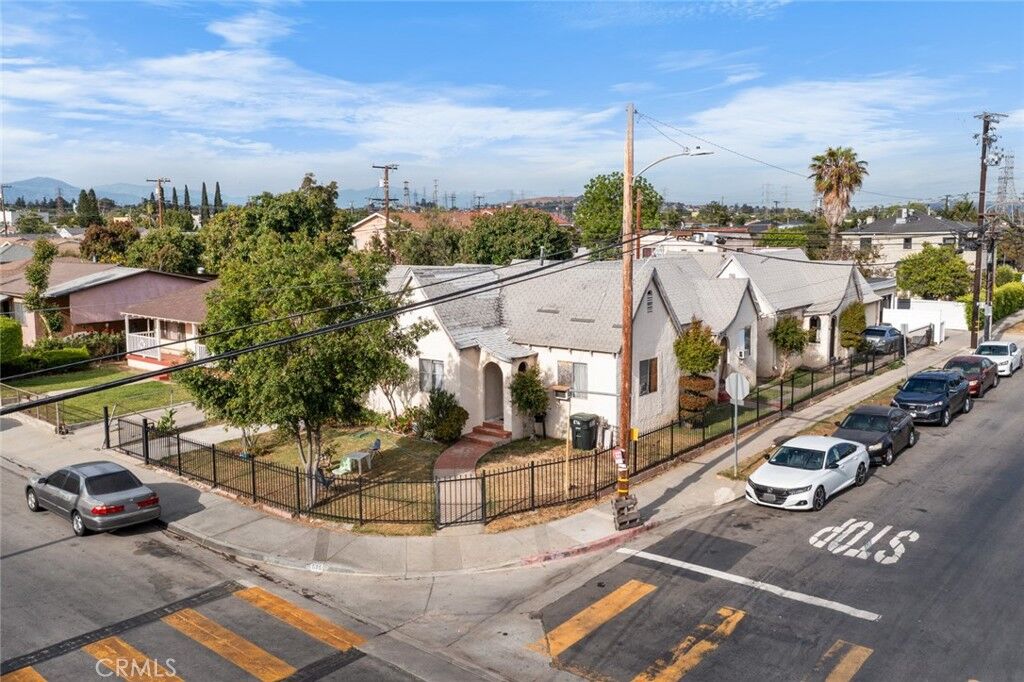 Property Photo:  676 School Avenue 4  CA 90022 