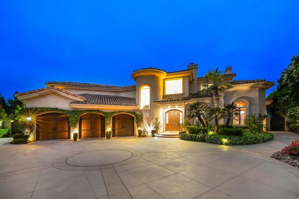 Property Photo: 5106 Meadows Del Mar CA 92130