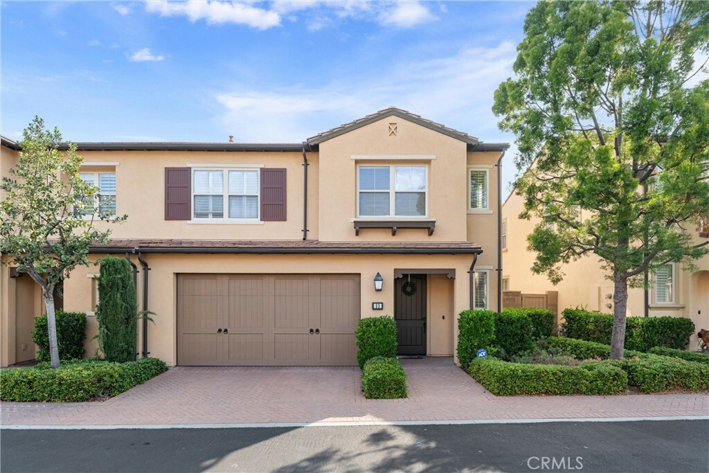 Property Photo: 33 Lacebark CA 92618