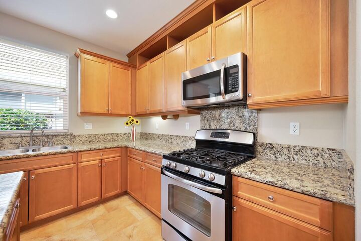 Property Photo:  7436 Chatterton Way  CA 95829 