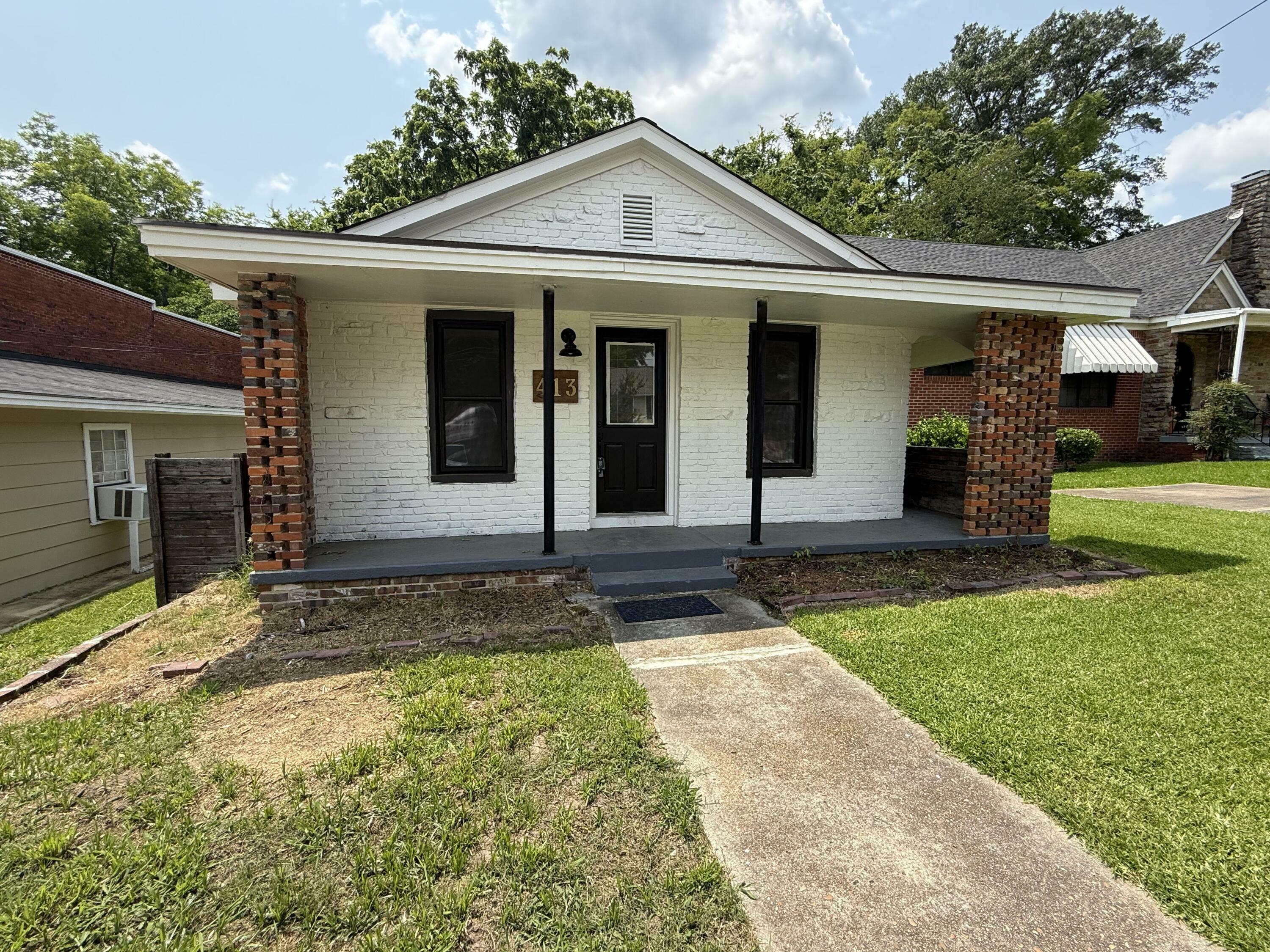 Property Photo: 413 North Spring Street MS 38804