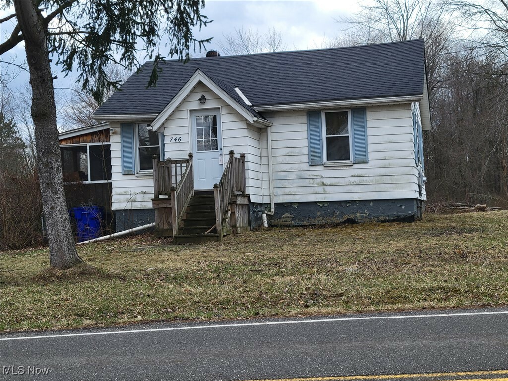 Property Photo: 746 E Lake Street OH 44266