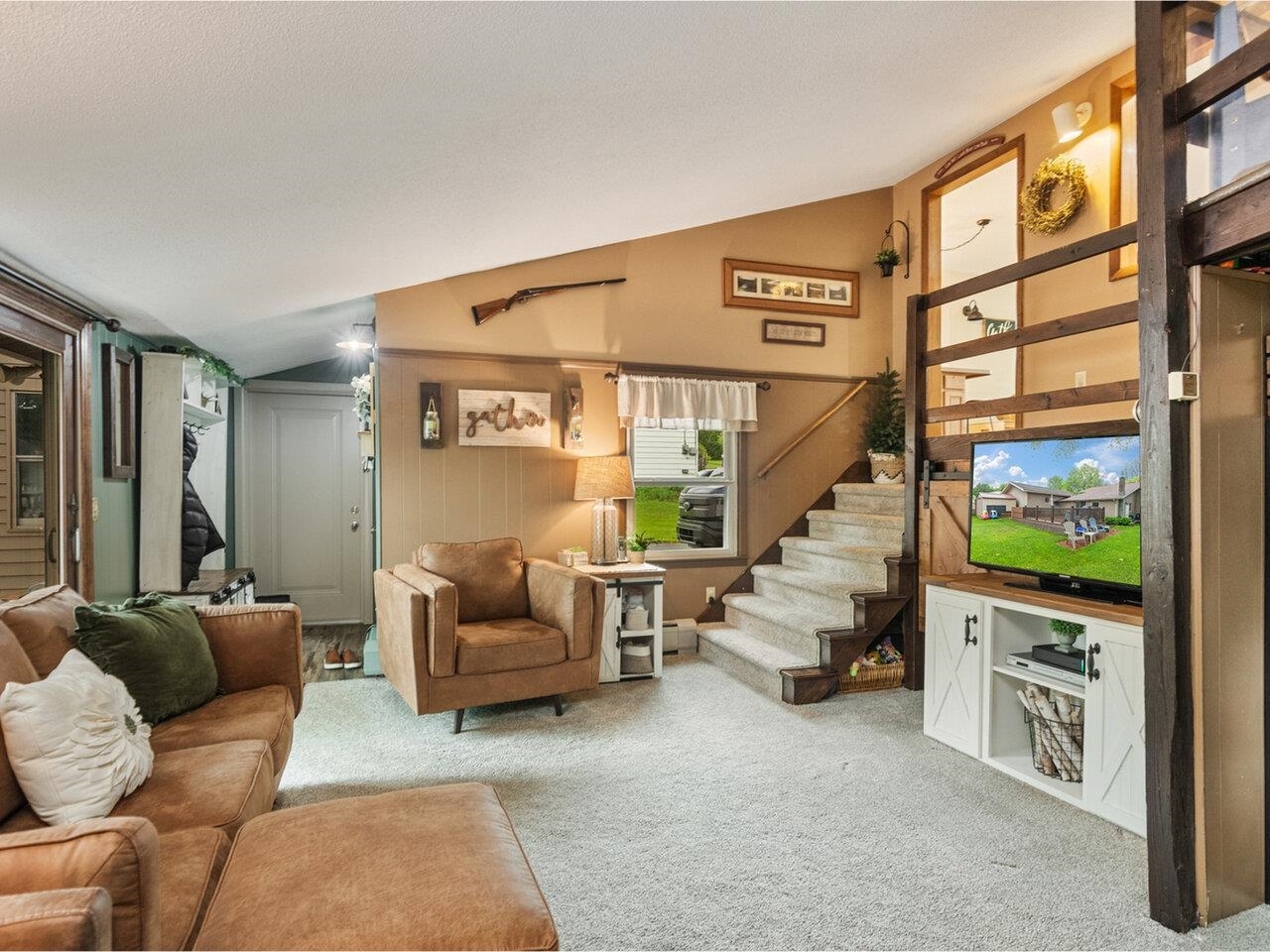 Property Photo: 104 Marsett Road VT 05482-6641