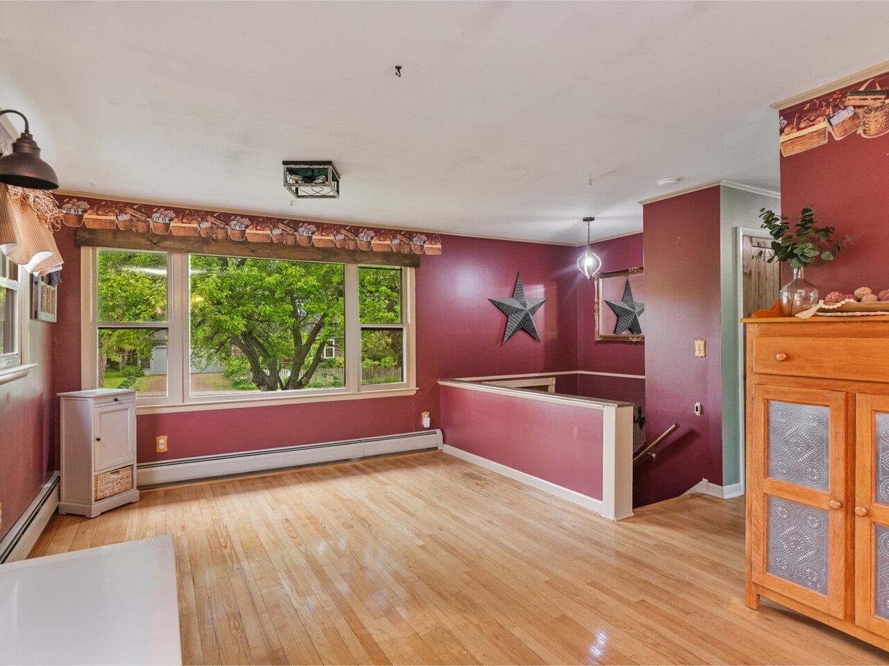 Property Photo: 104 Marsett Road VT 05482-6641