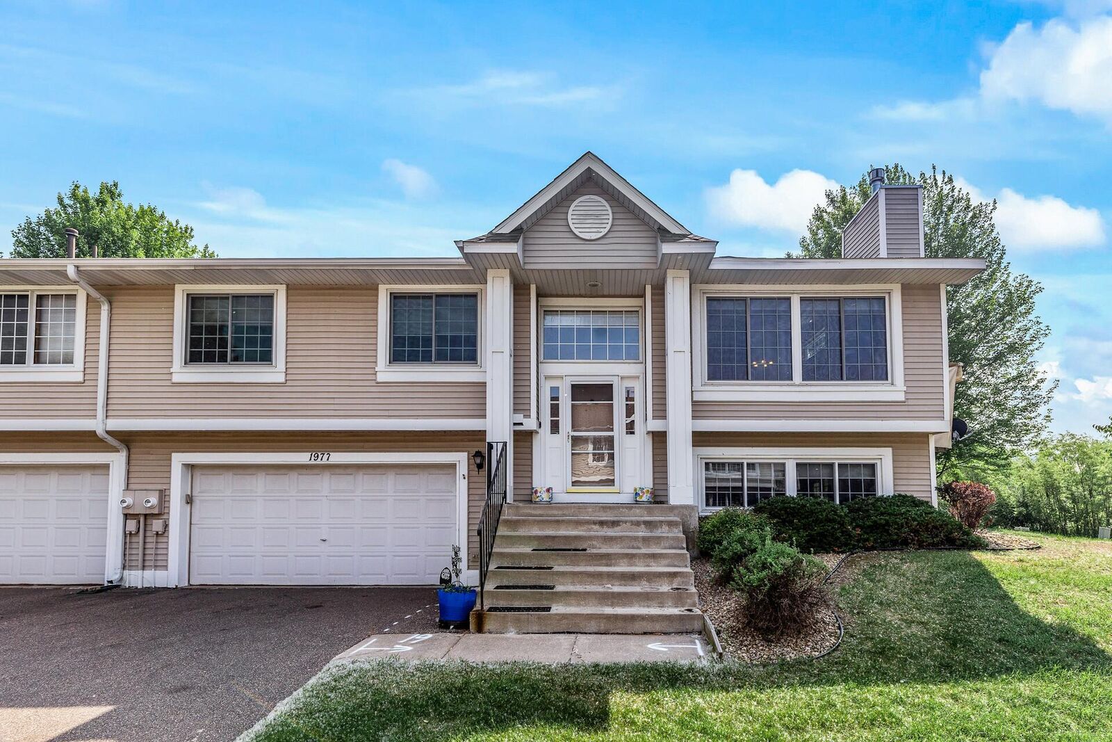 Property Photo:  1977 Granite Avenue N  MN 55128