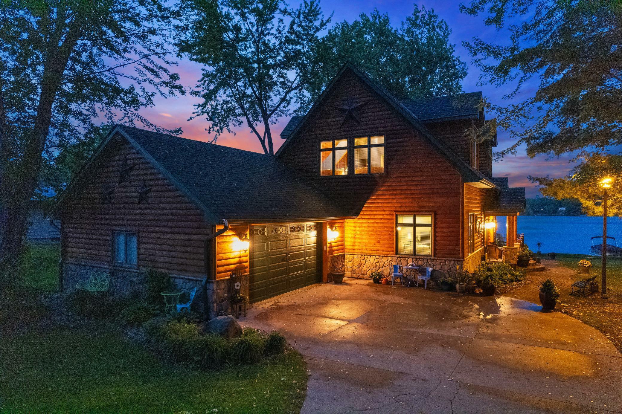 Property Photo: 16604 Edgewater Road NE MN 55063