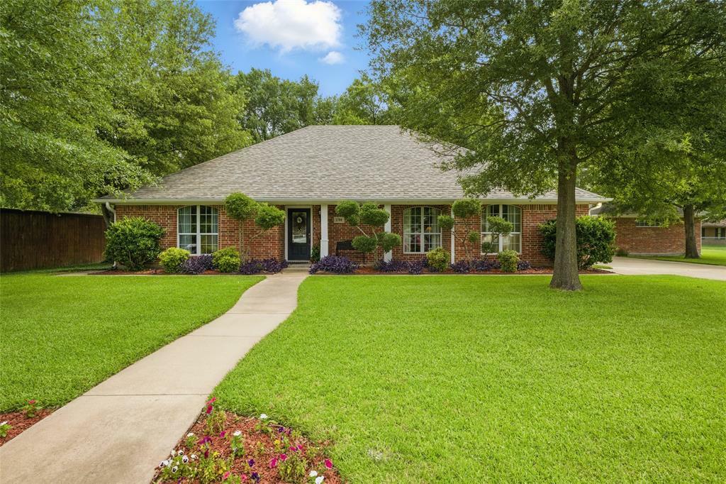 Property Photo: 1704 Drake Drive TX 75428