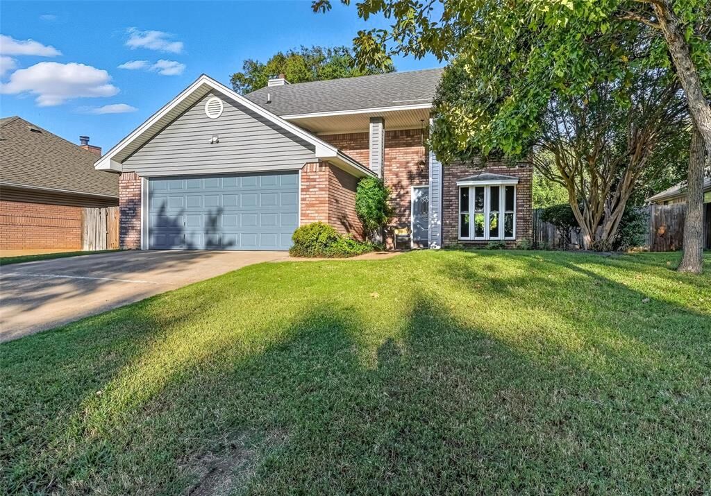 Property Photo: 6316 Brookstone Drive TX 76001