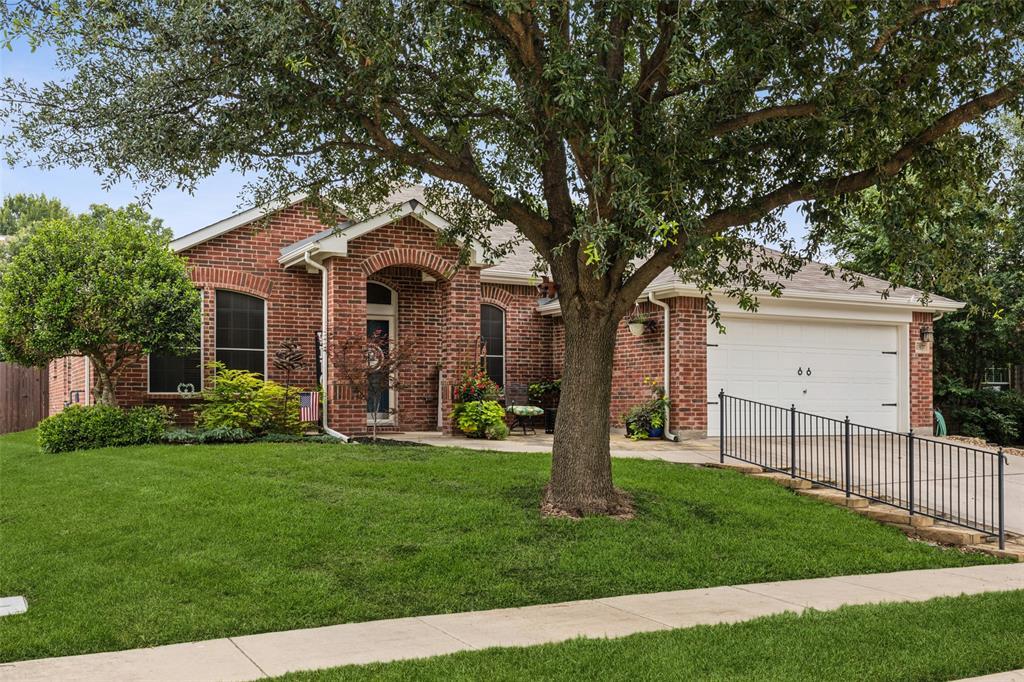 Property Photo: 13137 Fencerow Road TX 76244