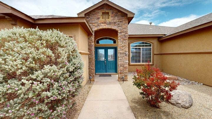 Property Photo:  2203 Silverado  NM 88310-0000 