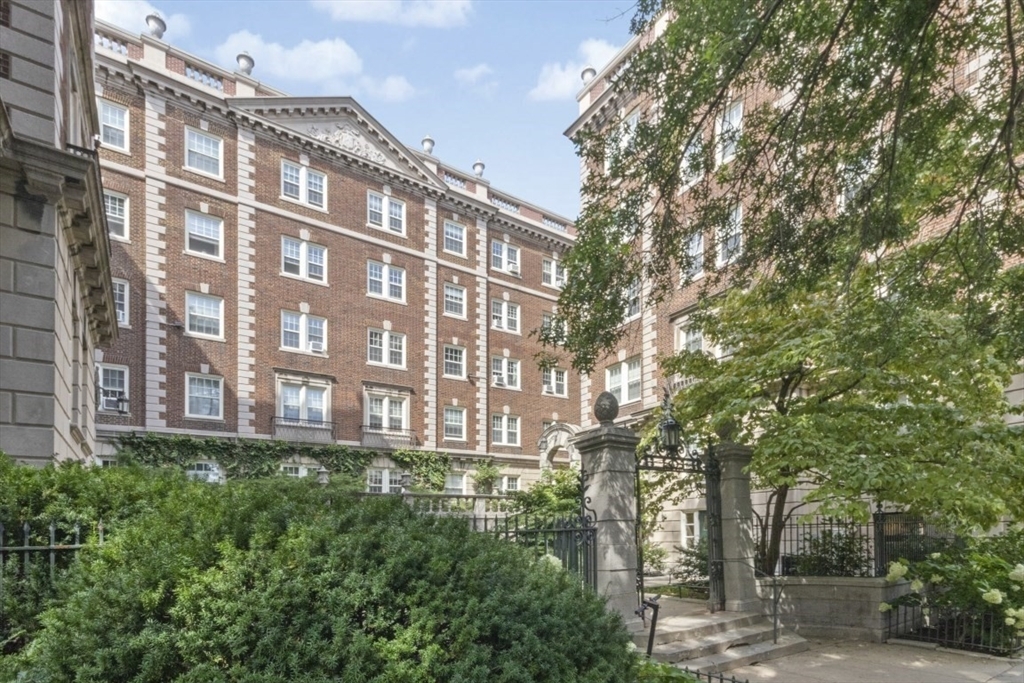 Property Photo: 5 Arlington St 31 MA 02140