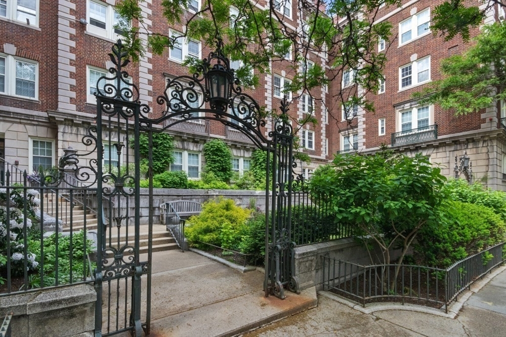 Property Photo: 5 Arlington St 31 MA 02140