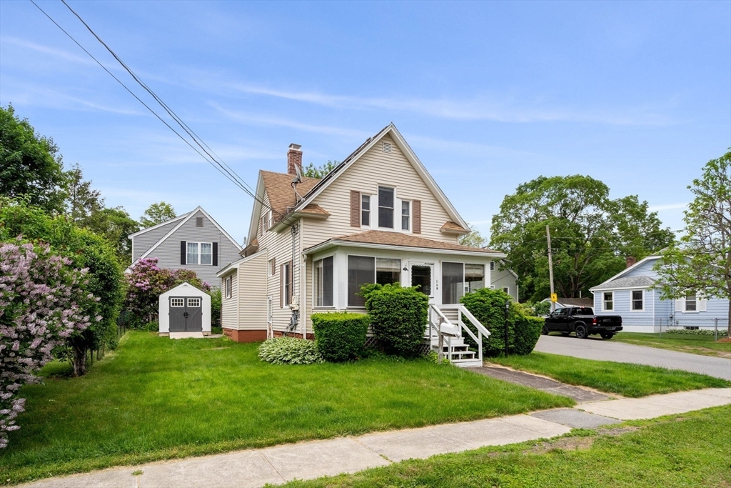 Property Photo: 139 Market St MA 01913