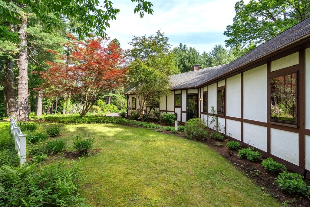 Property Photo: 321 Sudbury St MA 01752