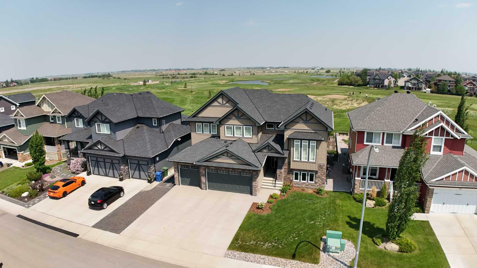 Property Photo:  312 Boulder Creek Crescent SE  AB T0J 1X3 