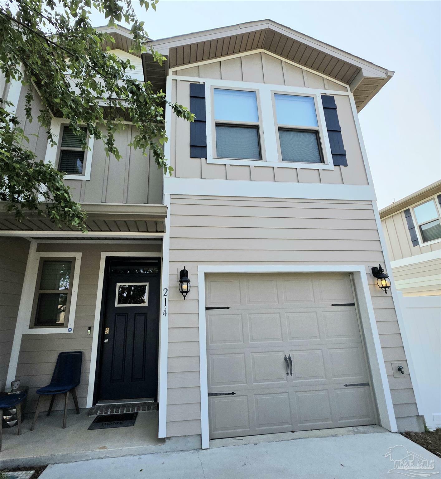 Property Photo: 214 S F St FL 32502