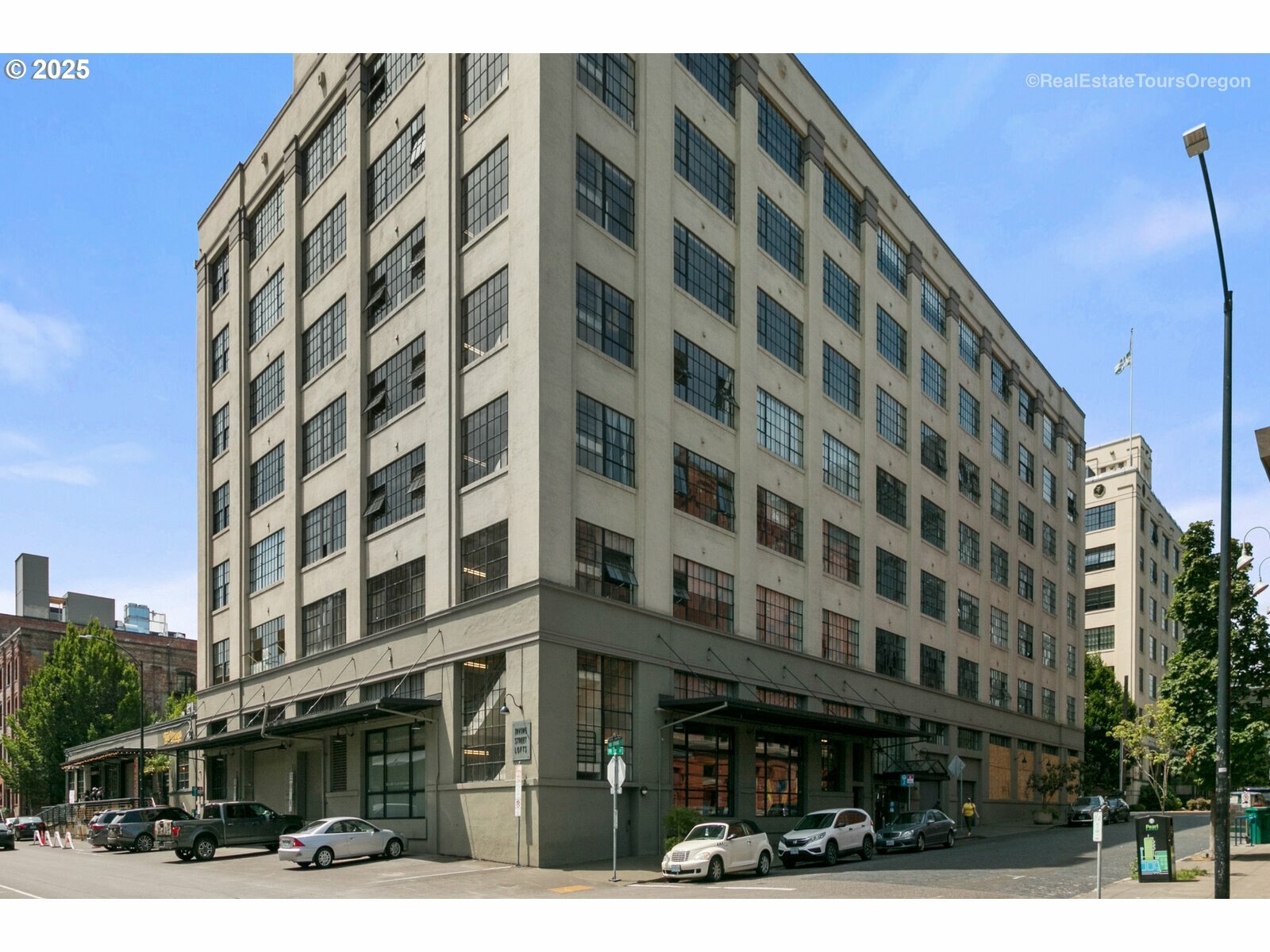 1314 NW Irving St 510  Portland OR 97209 photo