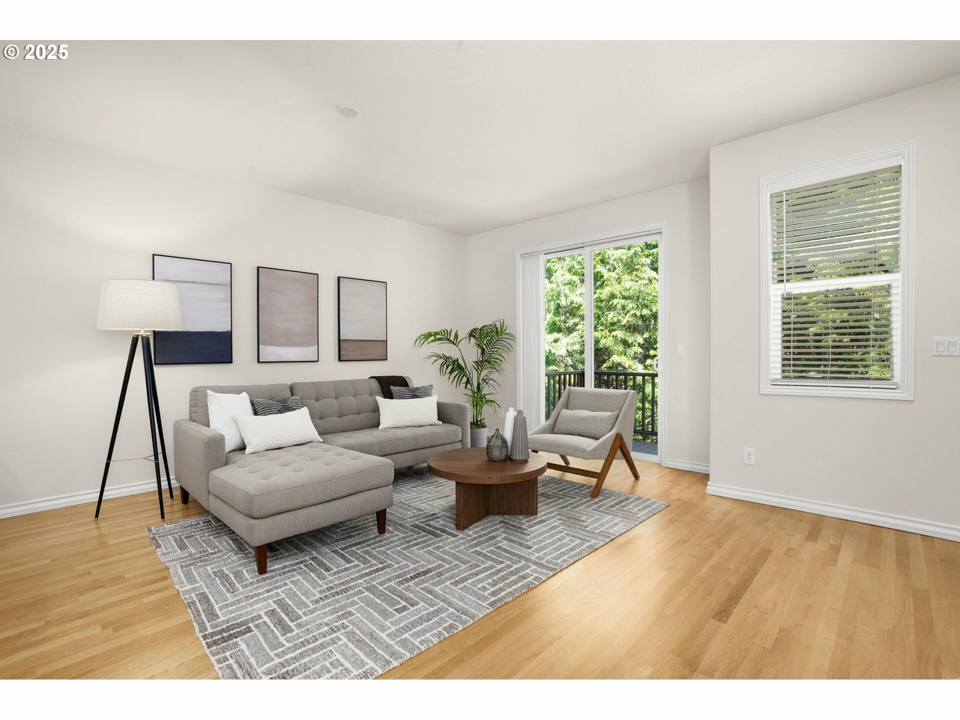 Property Photo: 10494 NW Forestview Way OR 97229