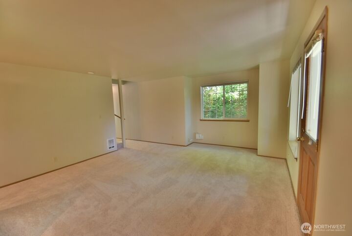 Property Photo:  7616  200th Street SW 1  WA 98026 