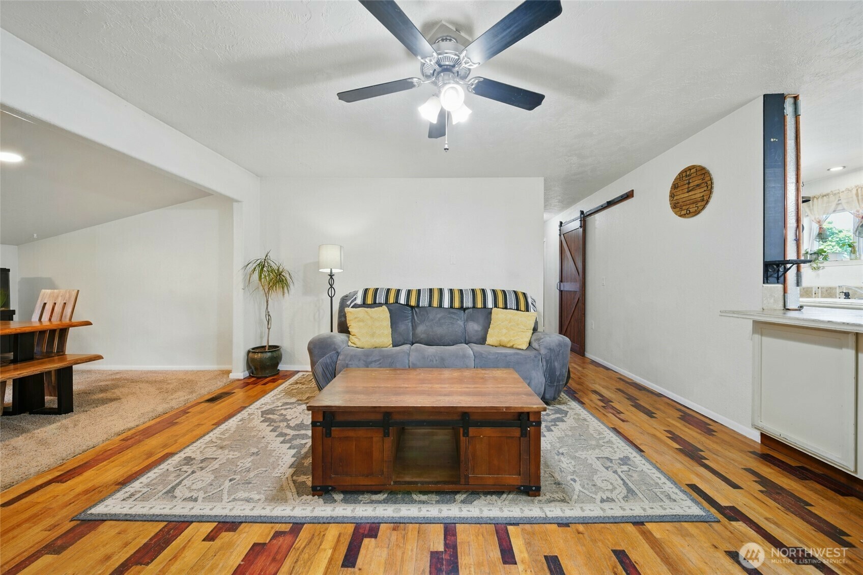 Property Photo:  319 W Maple Street  WA 99362 