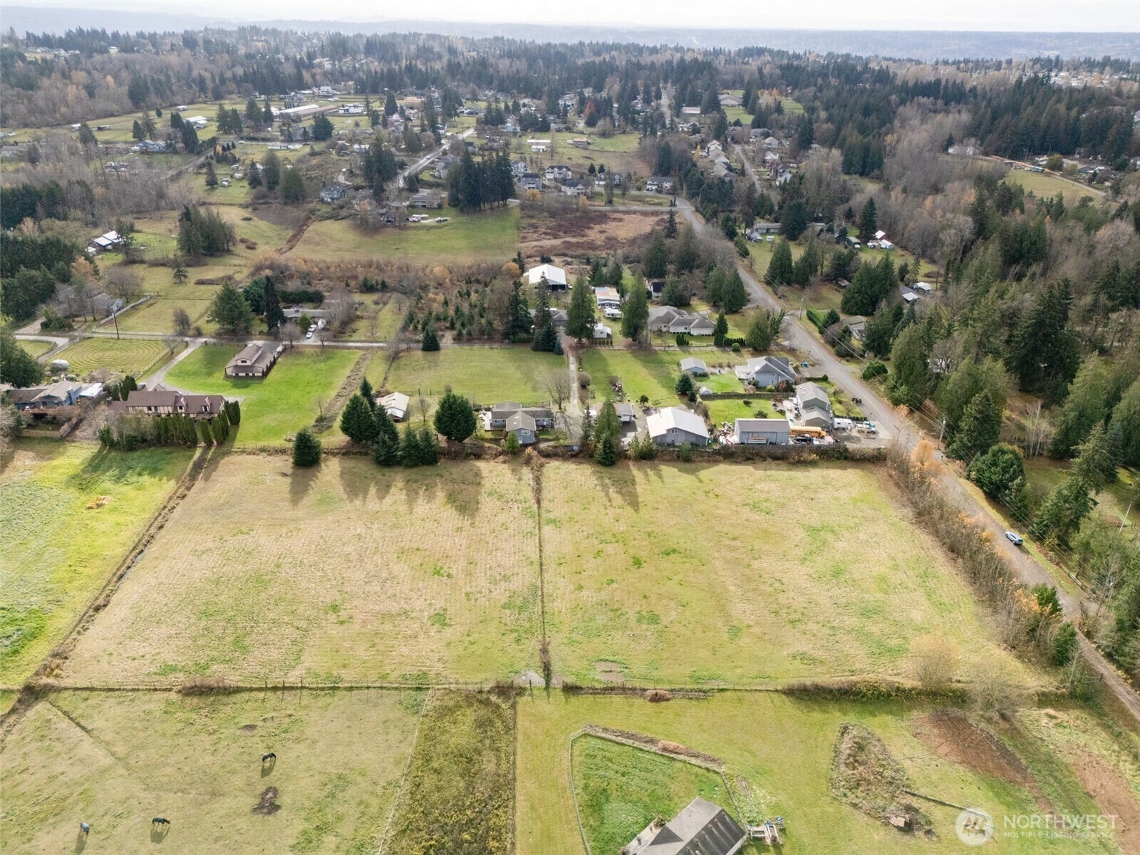 Property Photo: 10 110th Avenue E WA 98372