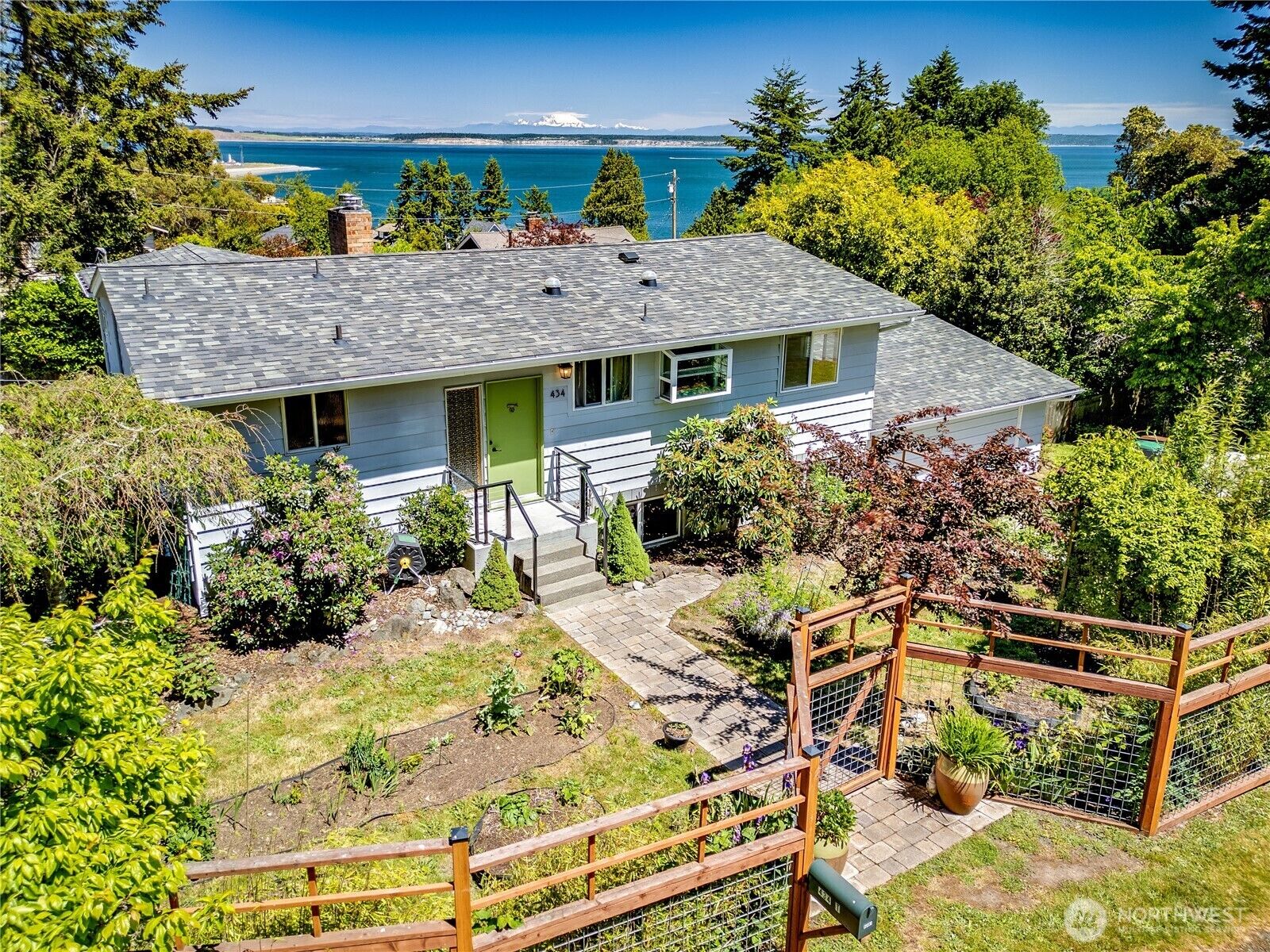 Property Photo: 434 T Street WA 98368