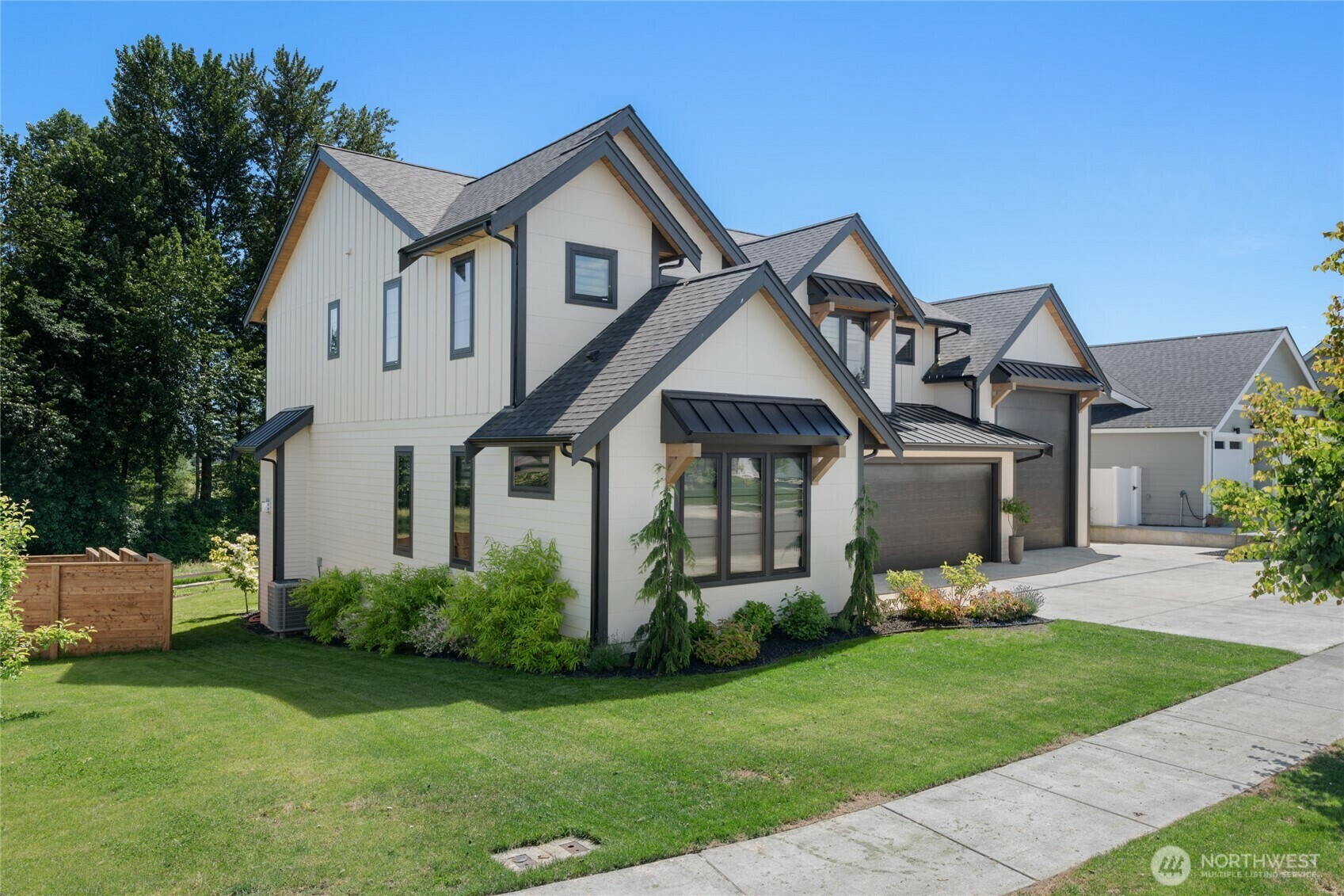 Property Photo: 2140 Lagerwey Circle WA 98264