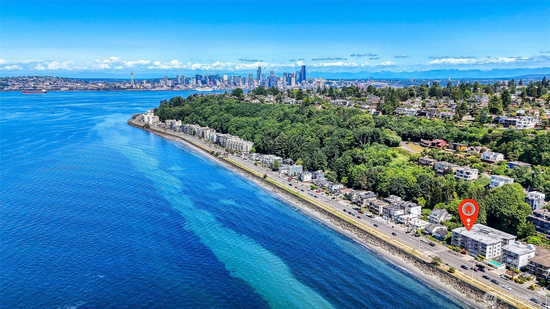 Property Photo: 2104 Alki Avenue SW 302 WA 98116
