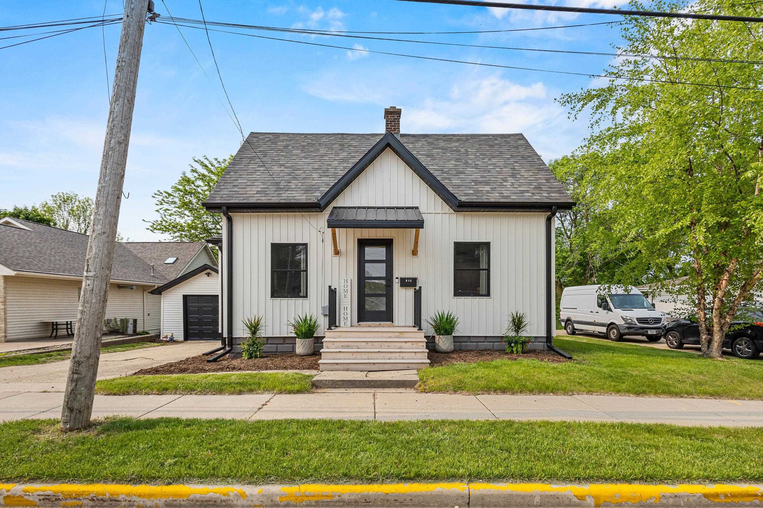 813 W Main Street  Little Chute WI 54140 photo