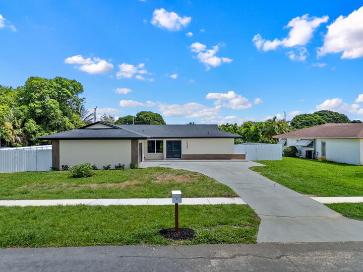 Property Photo: 1637 40th Street FL 33407