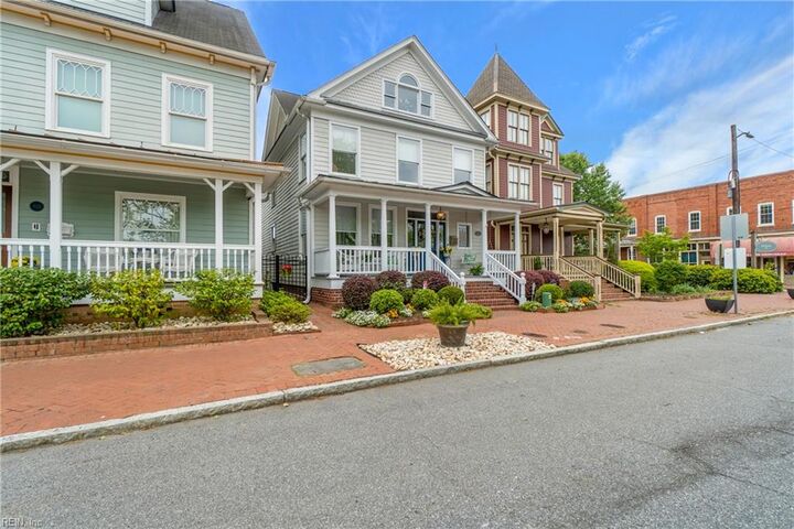 Property Photo:  625 London St  VA 23704 
