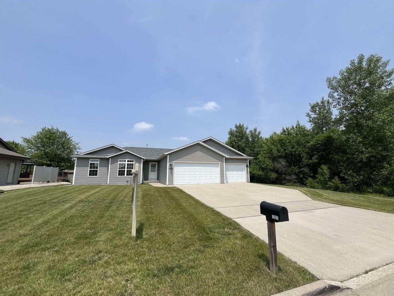 1520 Redwood Drive  Janesville WI 53546 photo