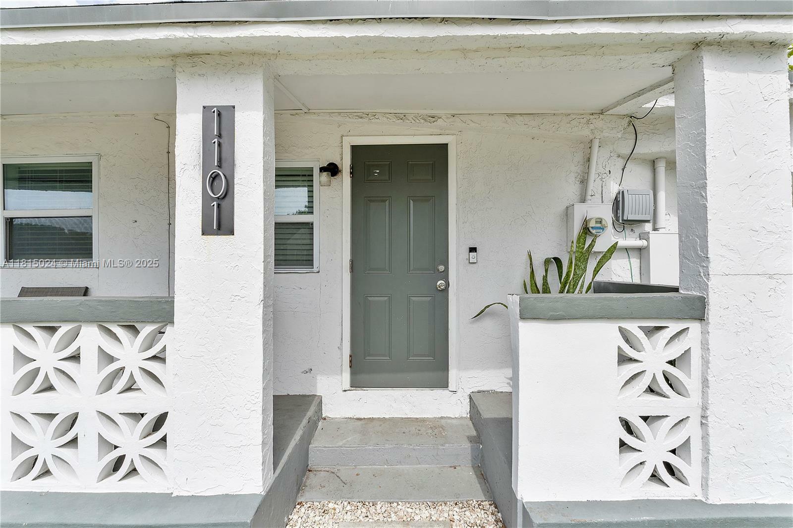 Property Photo: 1101 NW 40th St FL 33127