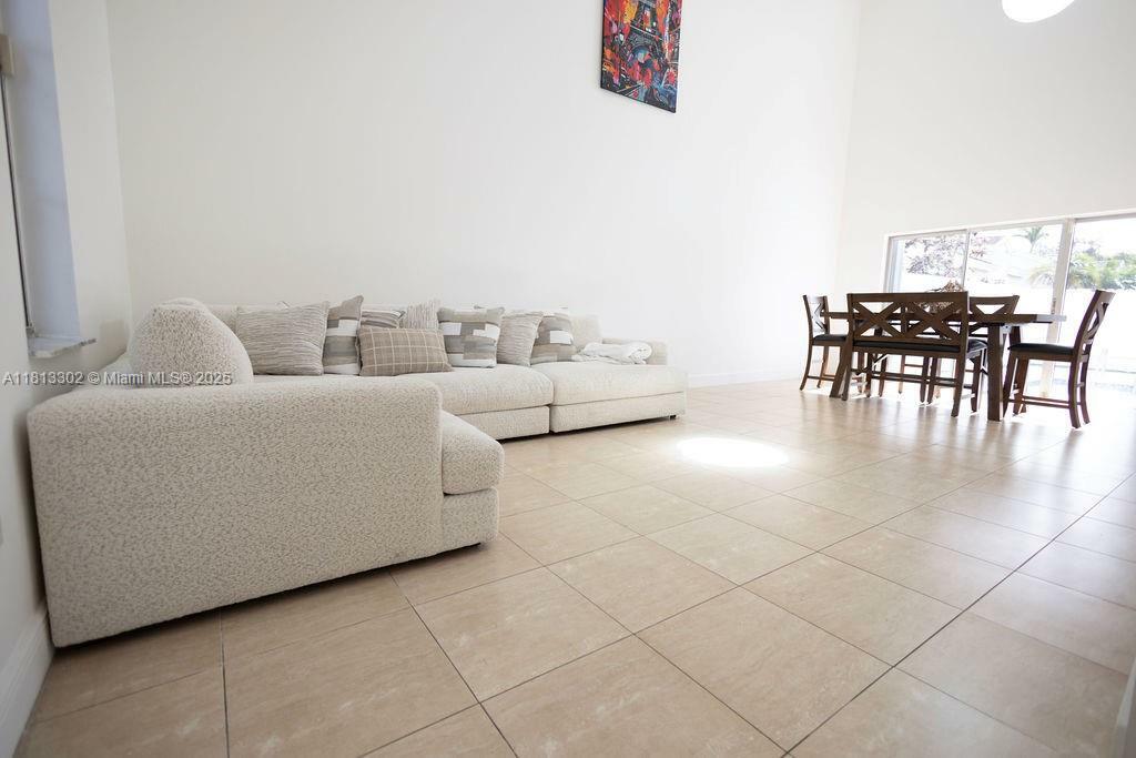 Property Photo: 14392 SW 95th Ter FL 33186