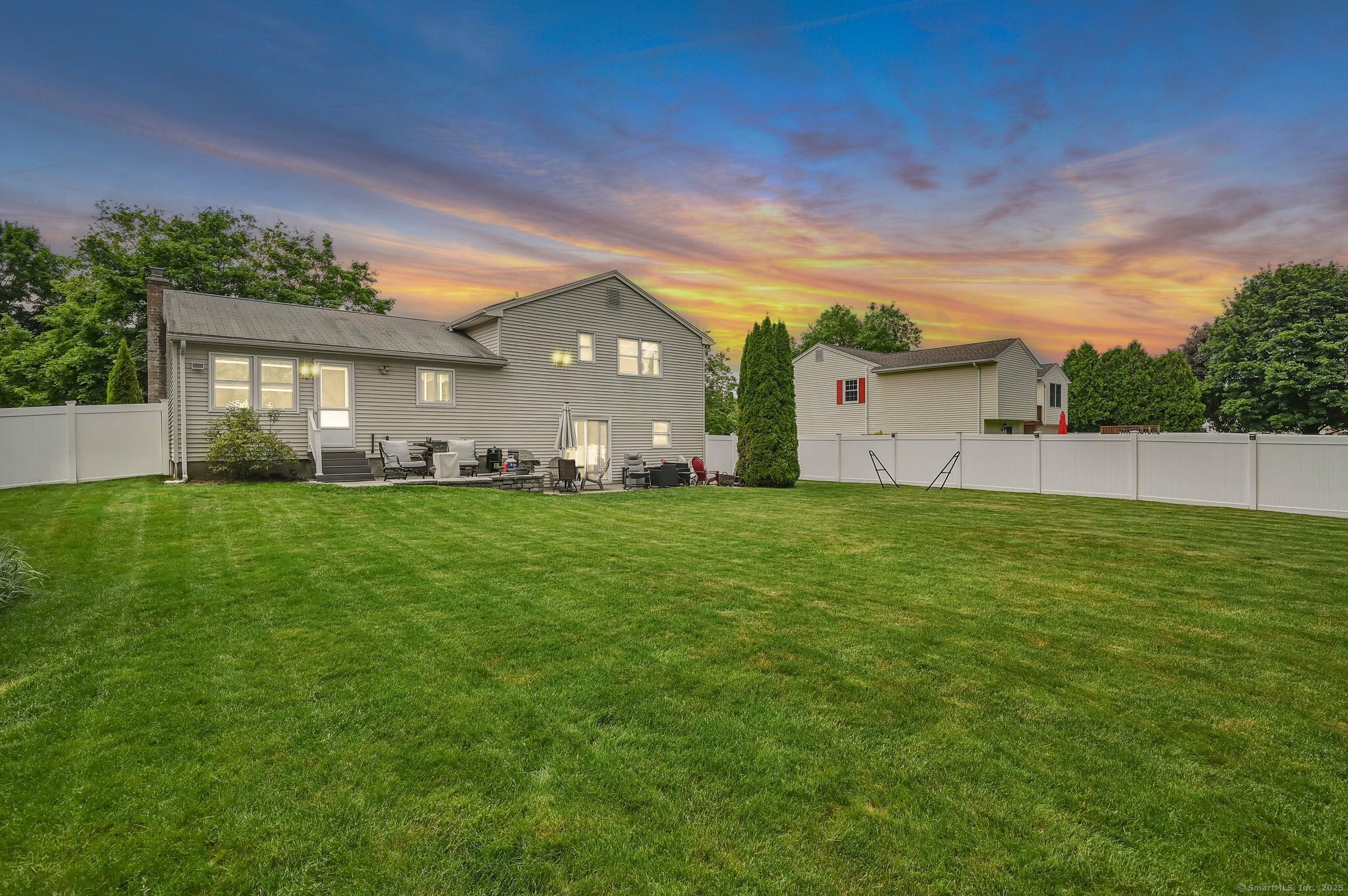 Property Photo: 8 High Meadow Lane CT 06082