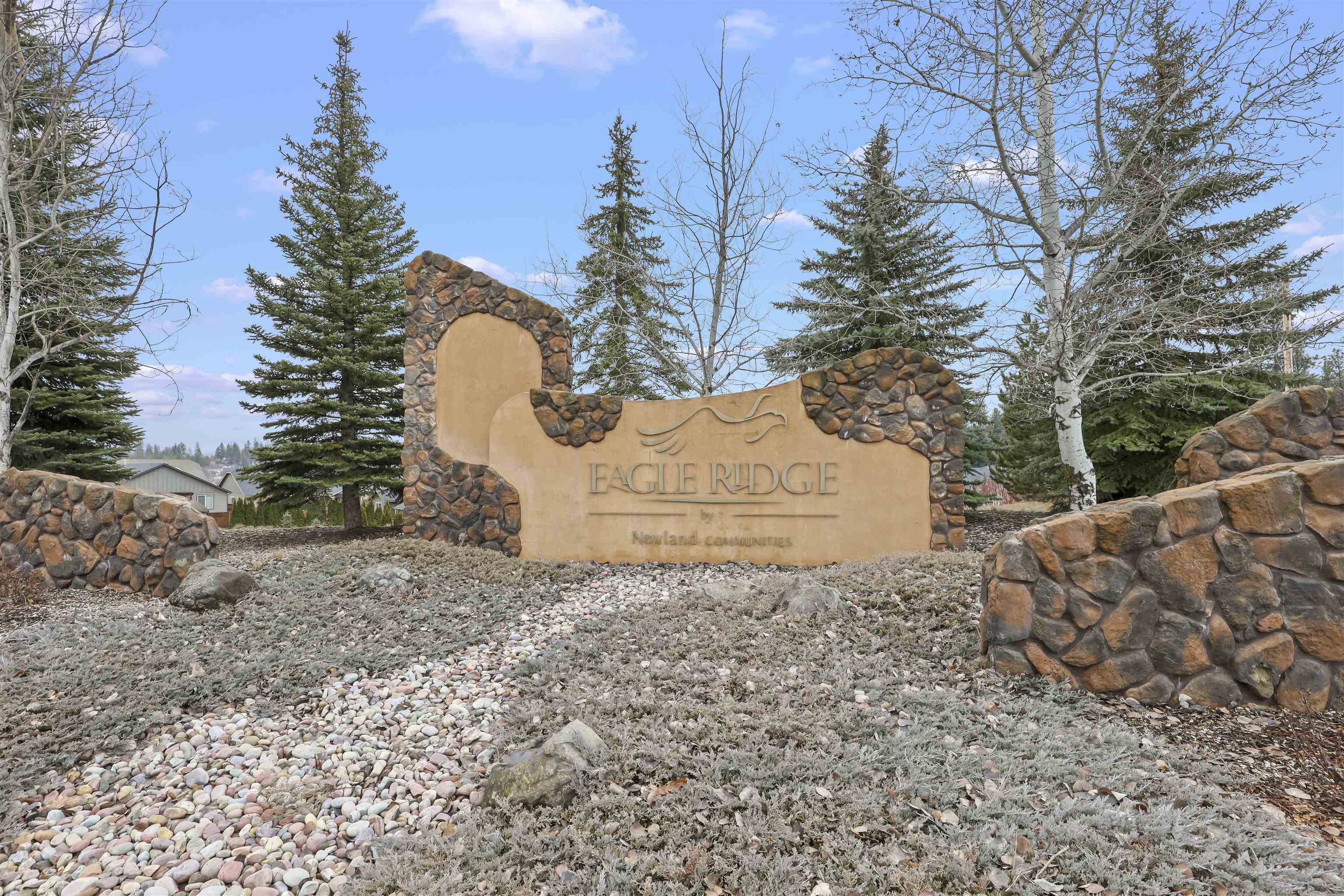 Property Photo: 715 W Basalt Ridge Dr WA 99224