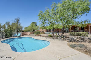 Property Photo: 5140 N Via Condesa AZ 85718
