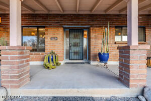 Property Photo:  5140 N Via Condesa  AZ 85718 