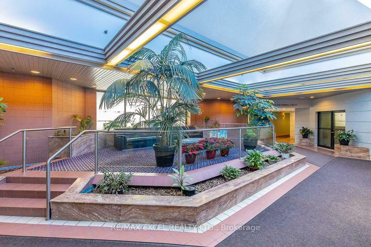 Property Photo:  150 Alton Towers Circle 301  ON M1V 4X7 