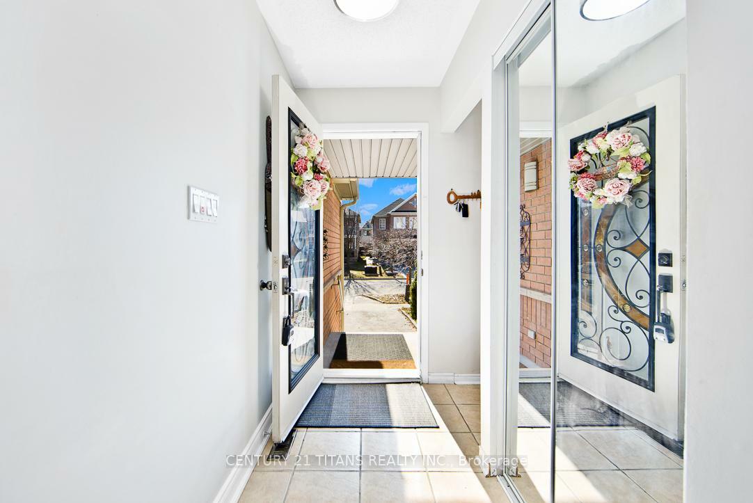 Property Photo: 3691 Partition Road ON L5N 8P4