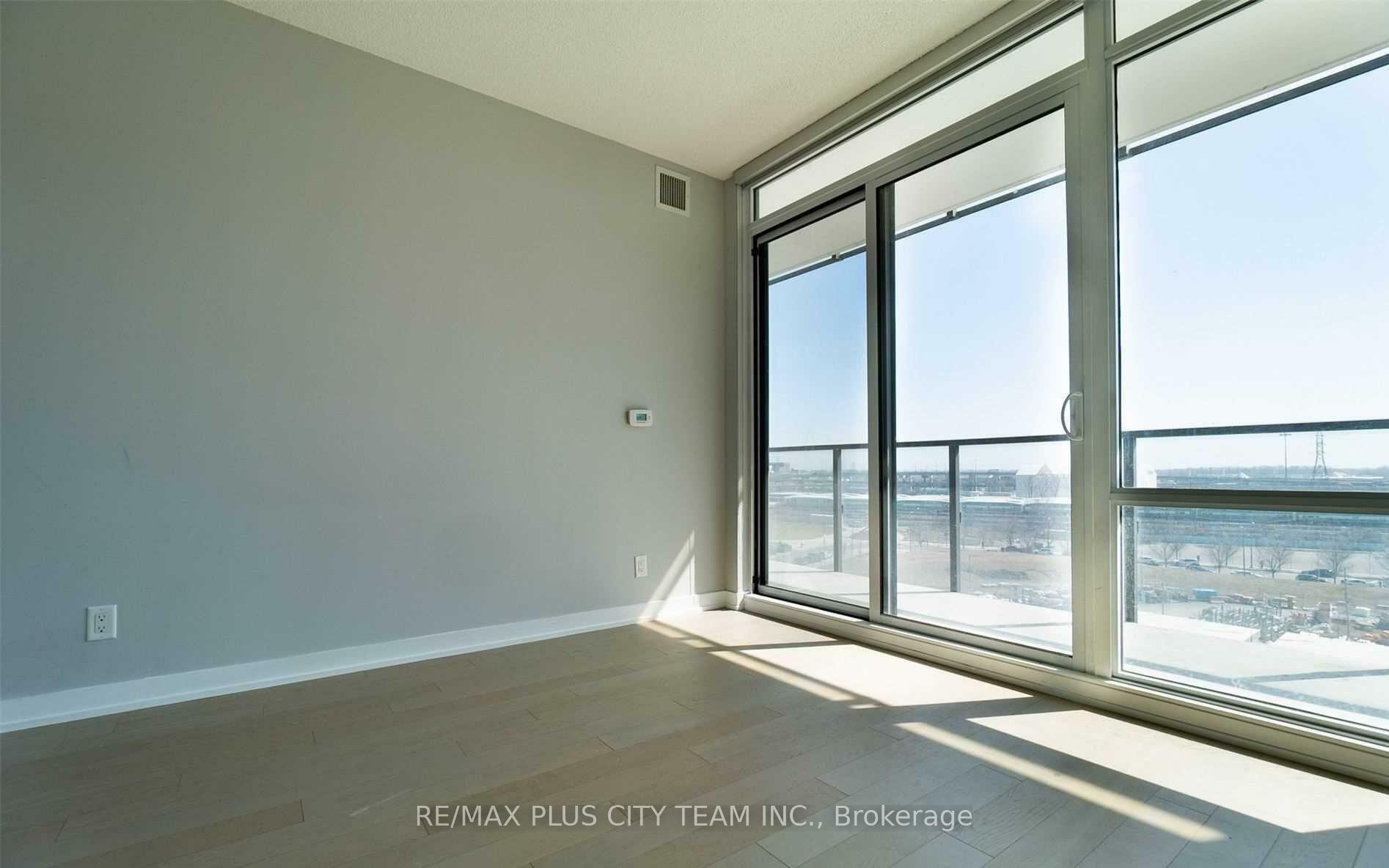 Photo de la propriété: 120 Bayview Avenue S609 ON M5A 0G4
