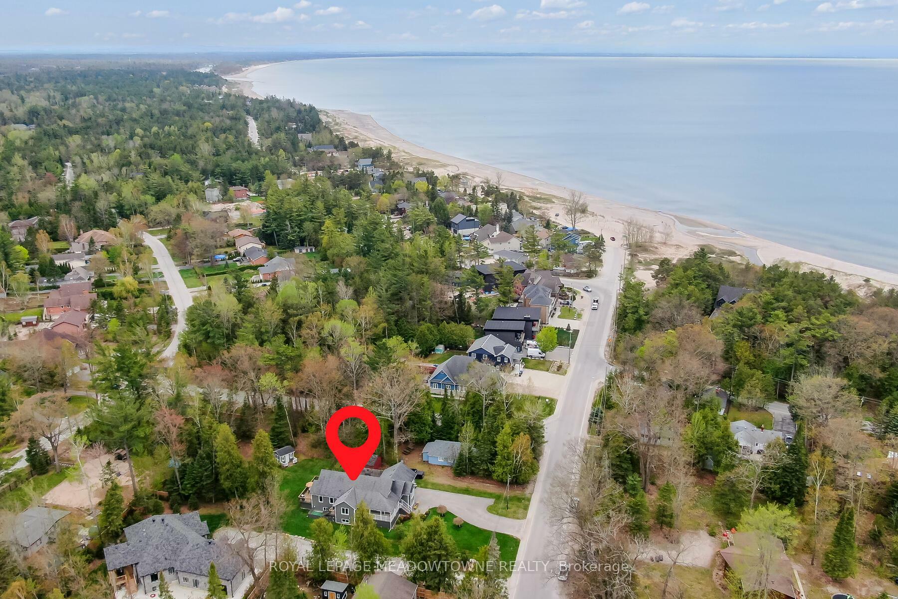 Property Photo: 825 Eastdale Drive ON L9Z 2R5