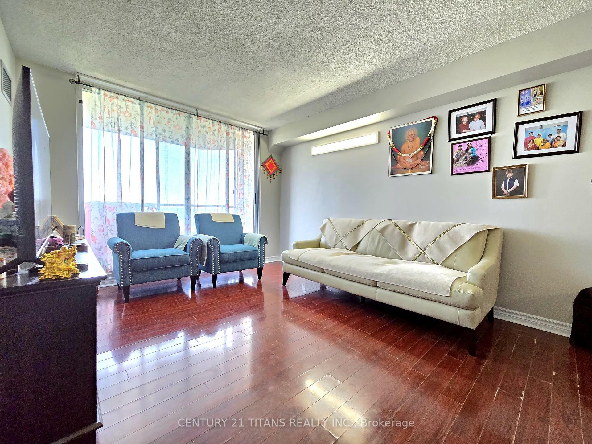 Property Photo: 480 McLevin Avenue 716 ON M1B 5N9