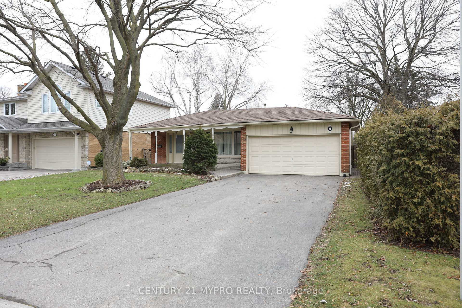 Photo de la propriété: 9 Tuscay Court ON L3R 1V2