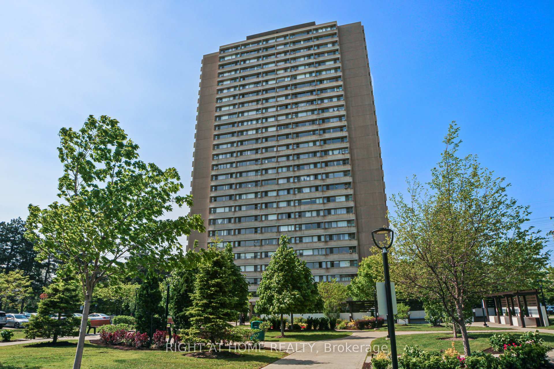 735 Don Mills Road 1704  Toronto ON M3C 1T1 photo