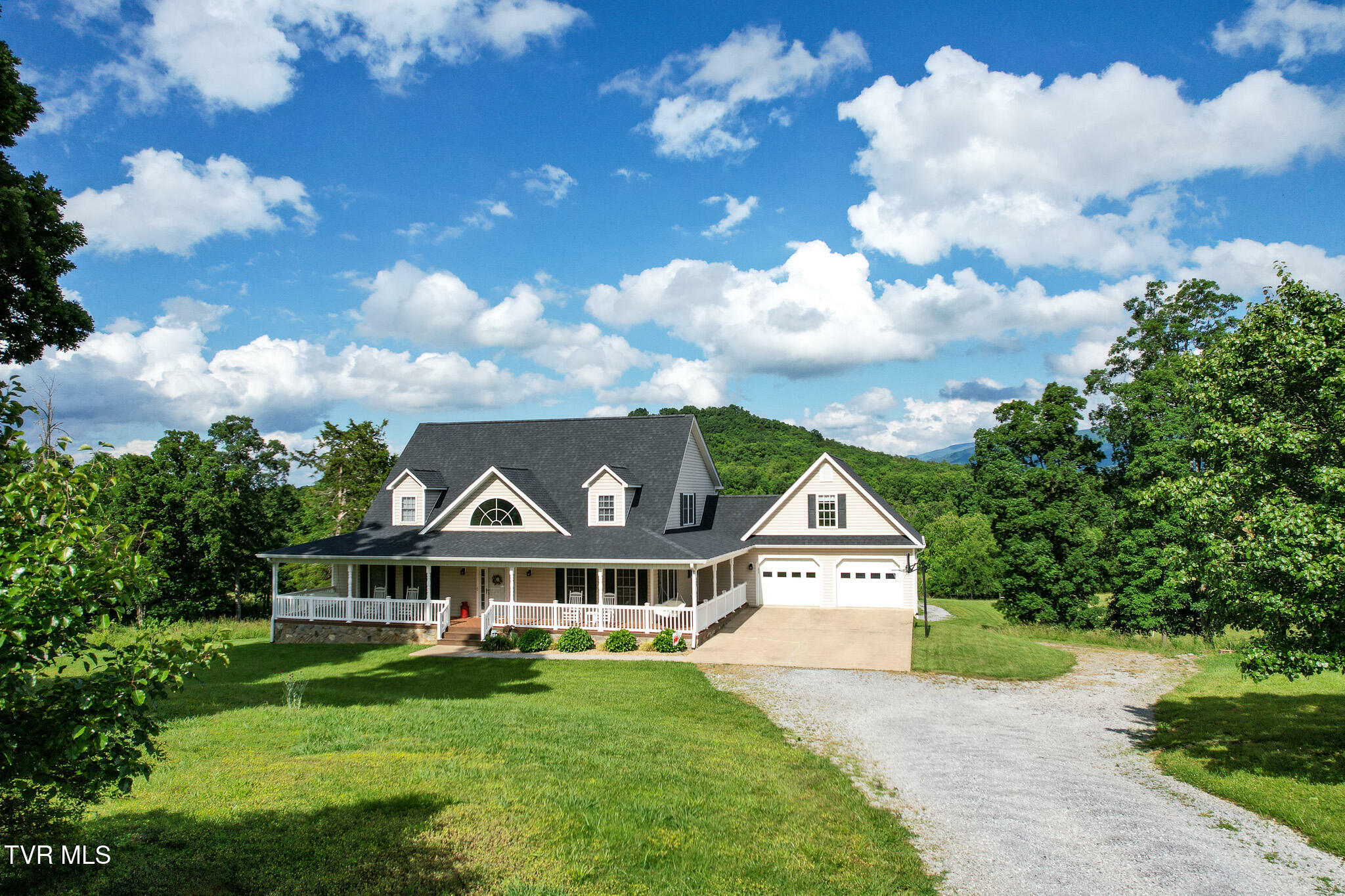 Property Photo: 935 Dixie Road TN 37743