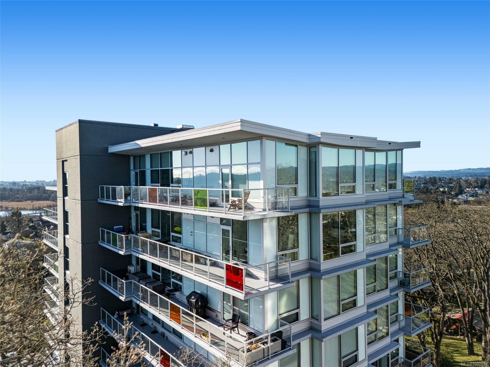 4009 Rainbow Hill Lane 805  Saanich BC V8X 0B3 photo