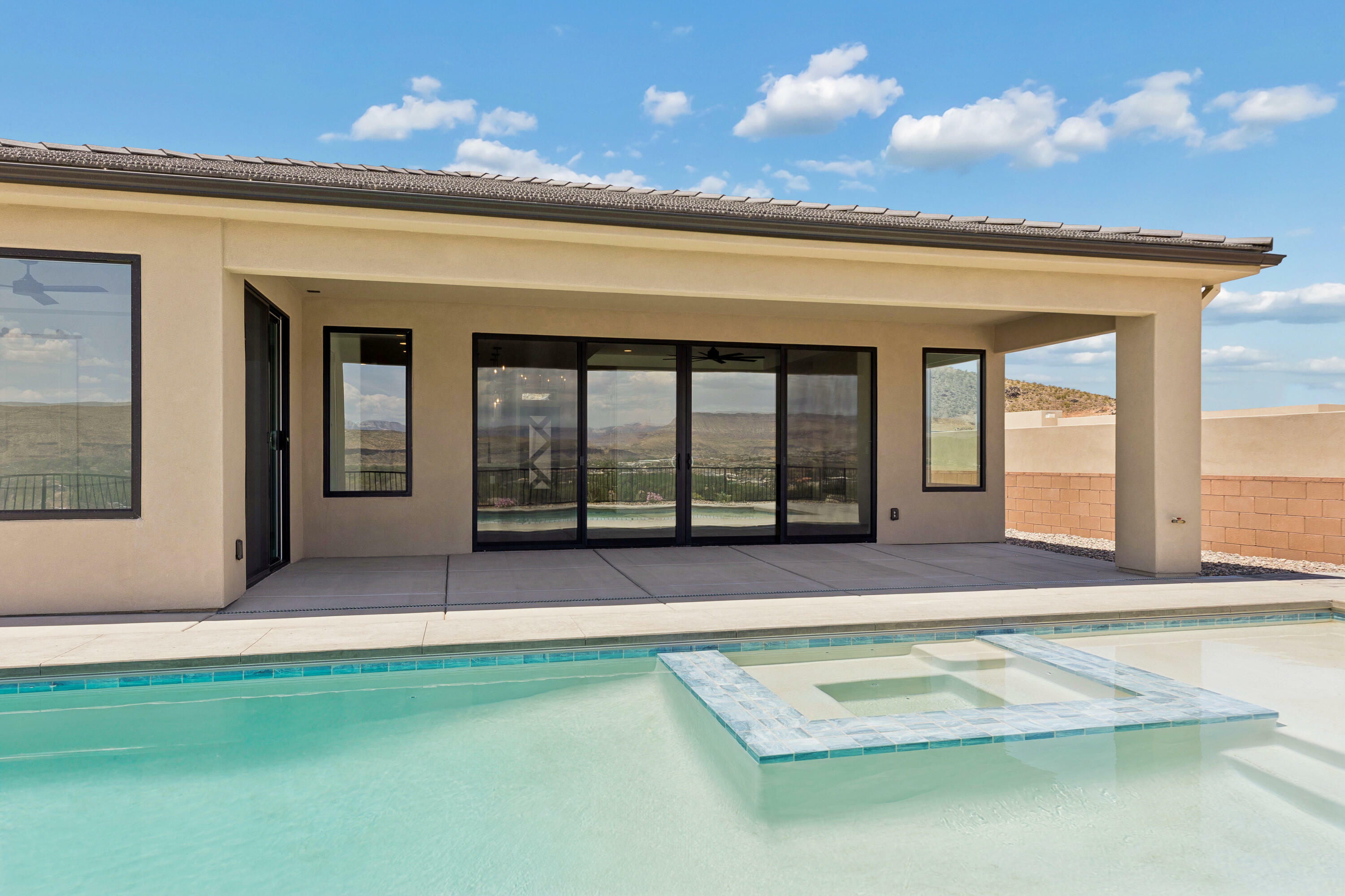 Property Photo:  579 S 1800 W  UT 84737 